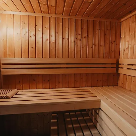 Garden Saladina - Adults Only カン・ピカフォルト