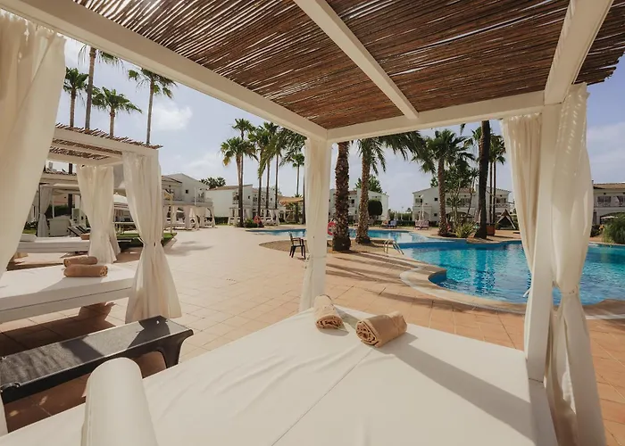 Garden Saladina - Adults Only