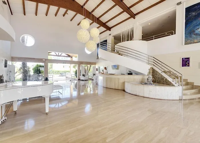 Готель Garden Saladina - Adults Only 4*